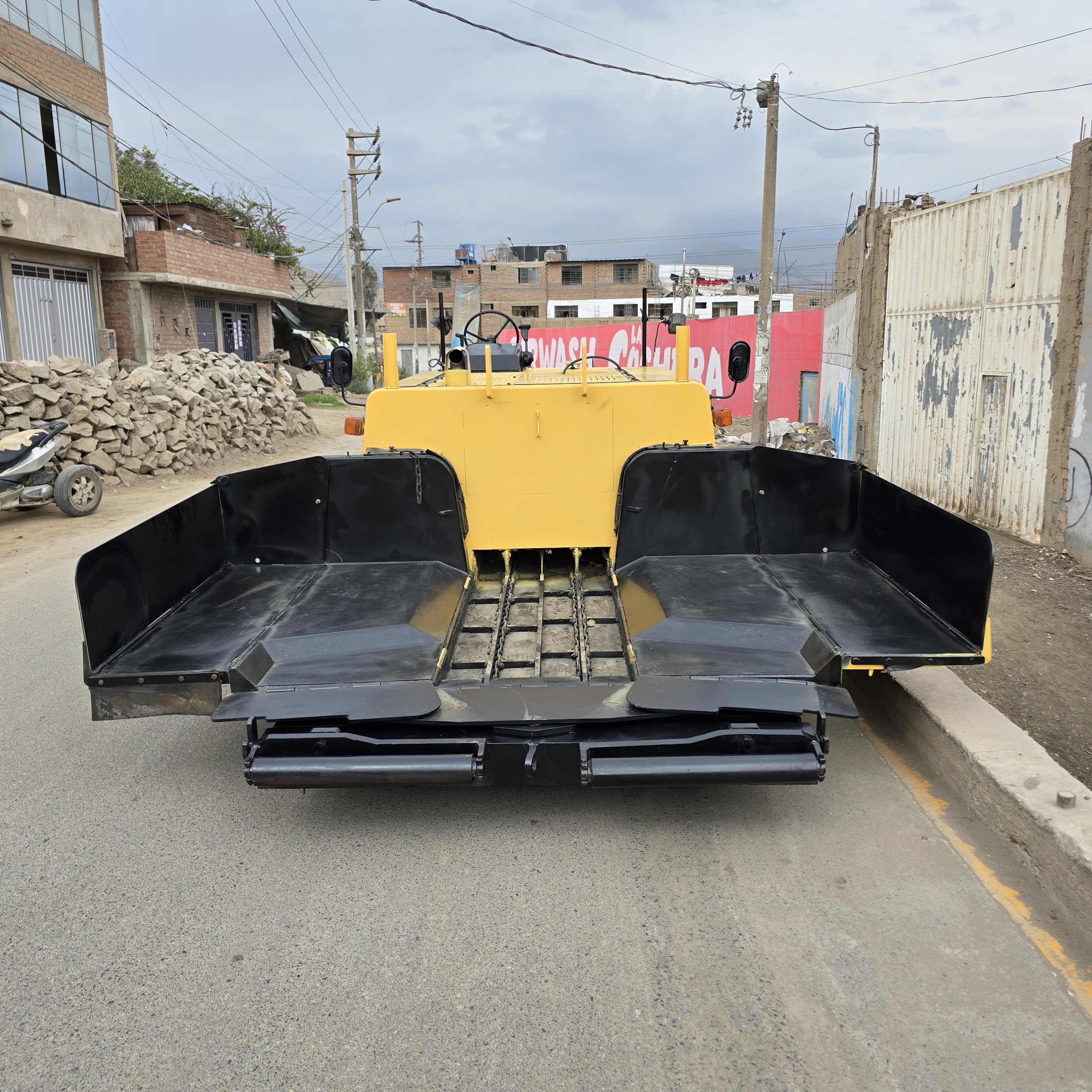 Esparcidora de Asfalto HANTA F2045W - Miniatura 4