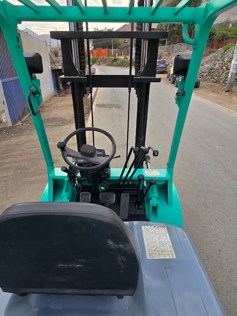 Montacargas Mitsubishi FG30C - Miniatura 4