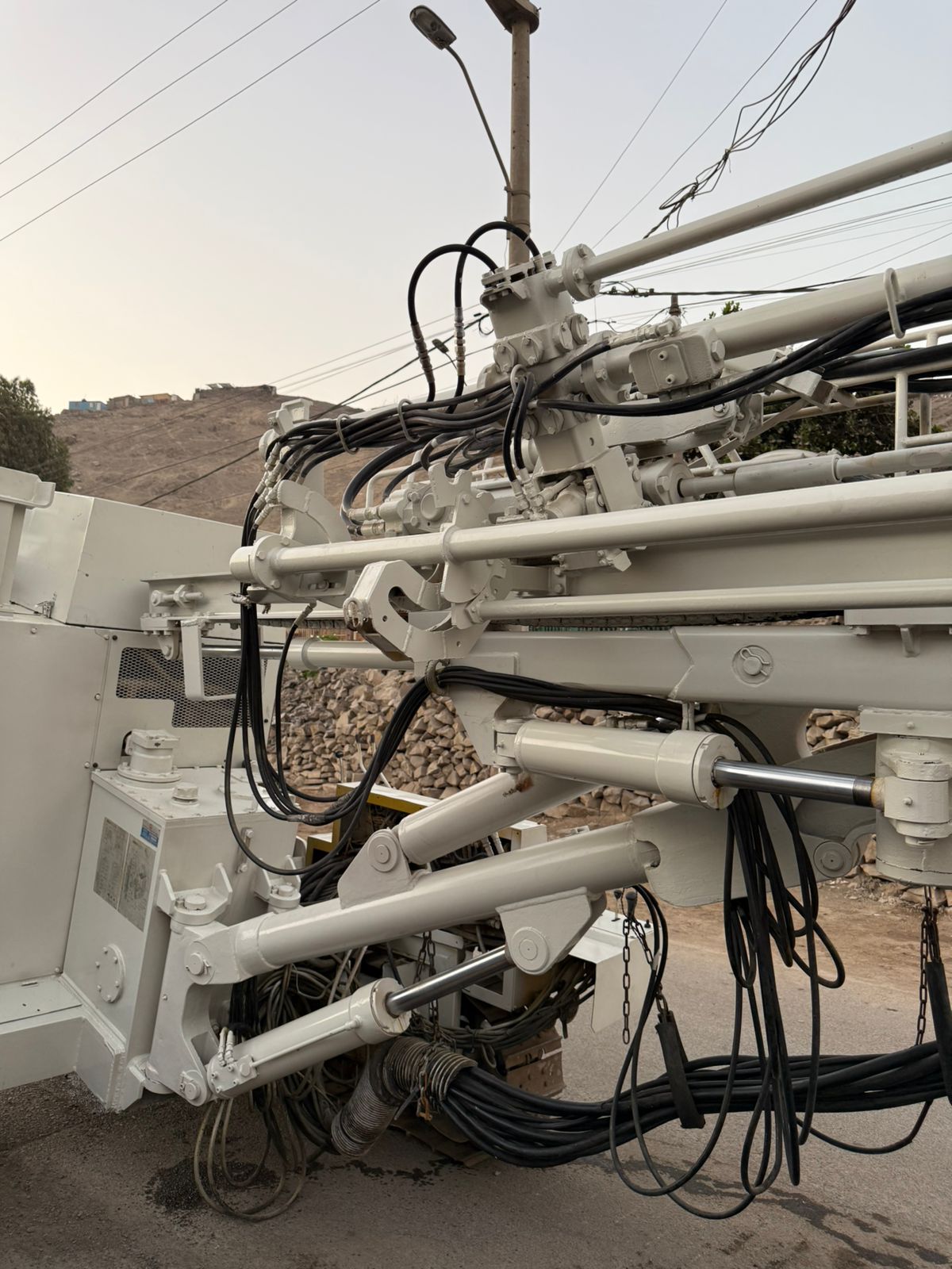 Perforadora Hidráulica para Testigo CDH-700 sobre Orugas - Miniatura 5