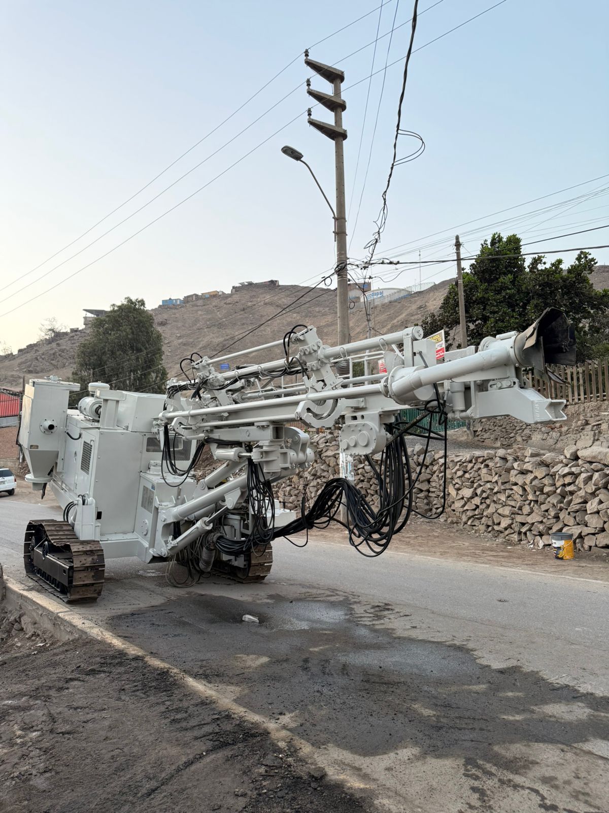 Perforadora Hidráulica para Testigo CDH-700 sobre Orugas - Miniatura 7